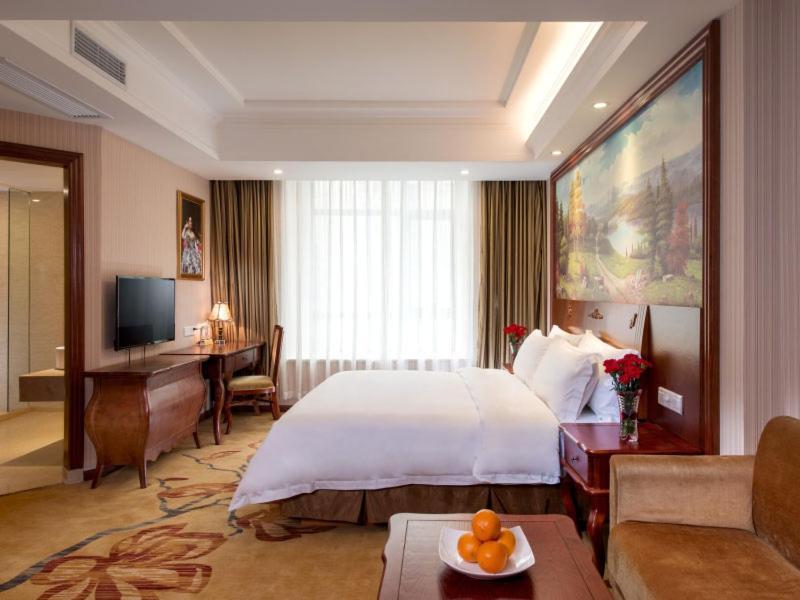 Vienna Hotel Puning South Huancheng Road High-Speed Train Station Bagian luar foto